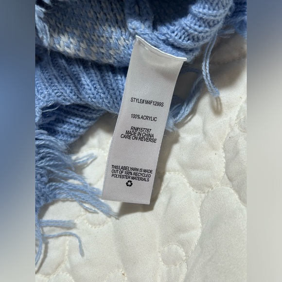 Women’s Inner Circle Size Large Distressed Lightening Bolt Sweater - Picture 4 of 4